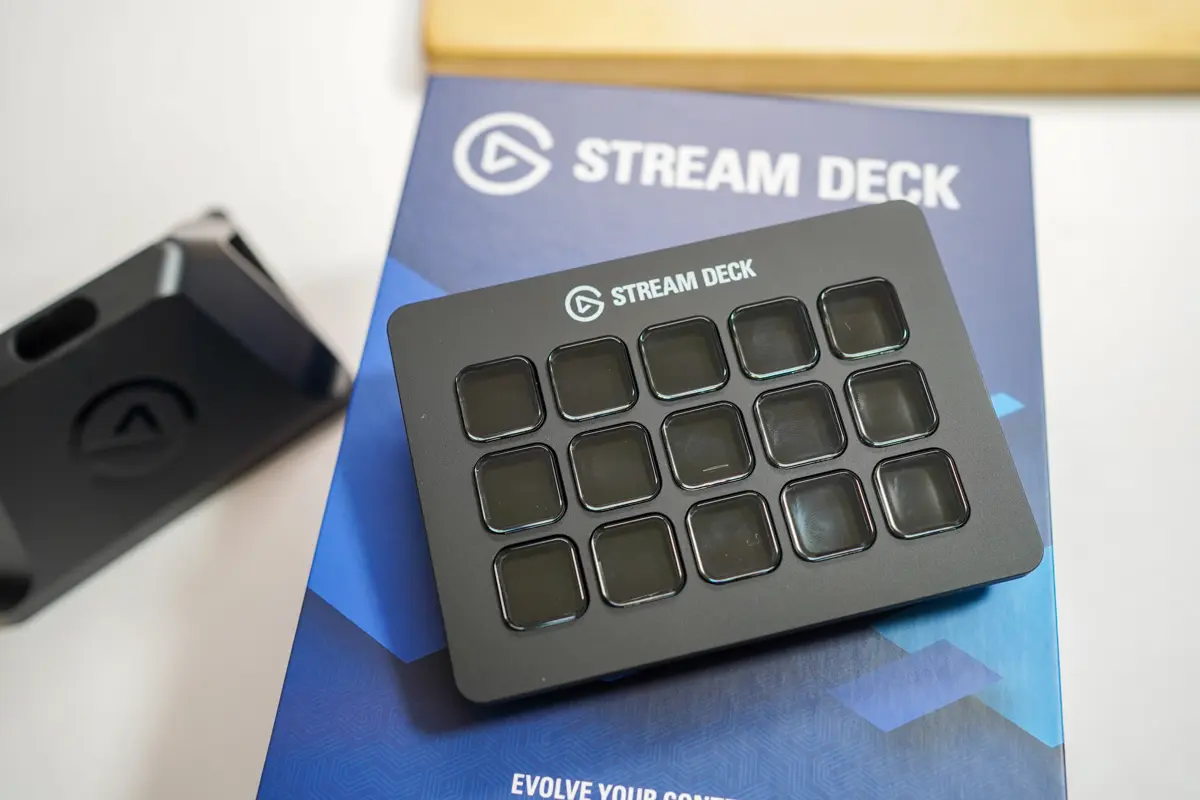 Lcdキー搭載のショートカットキーパッド Stream Deck Mk 2を購入 Dream Seed